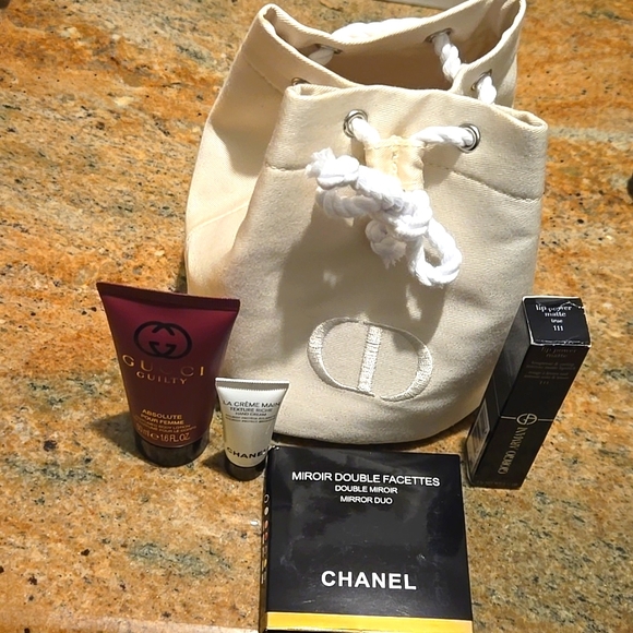 Christian Dior Makeup Pouch Gift Set - Picture 1 of 4